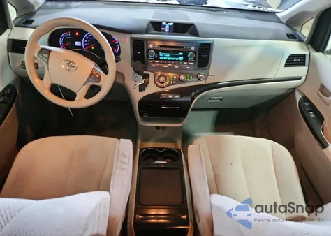 2011 Toyota Sienna Le z USA, uszkodzony, nr VIN 5TDKK3DC4BS144384